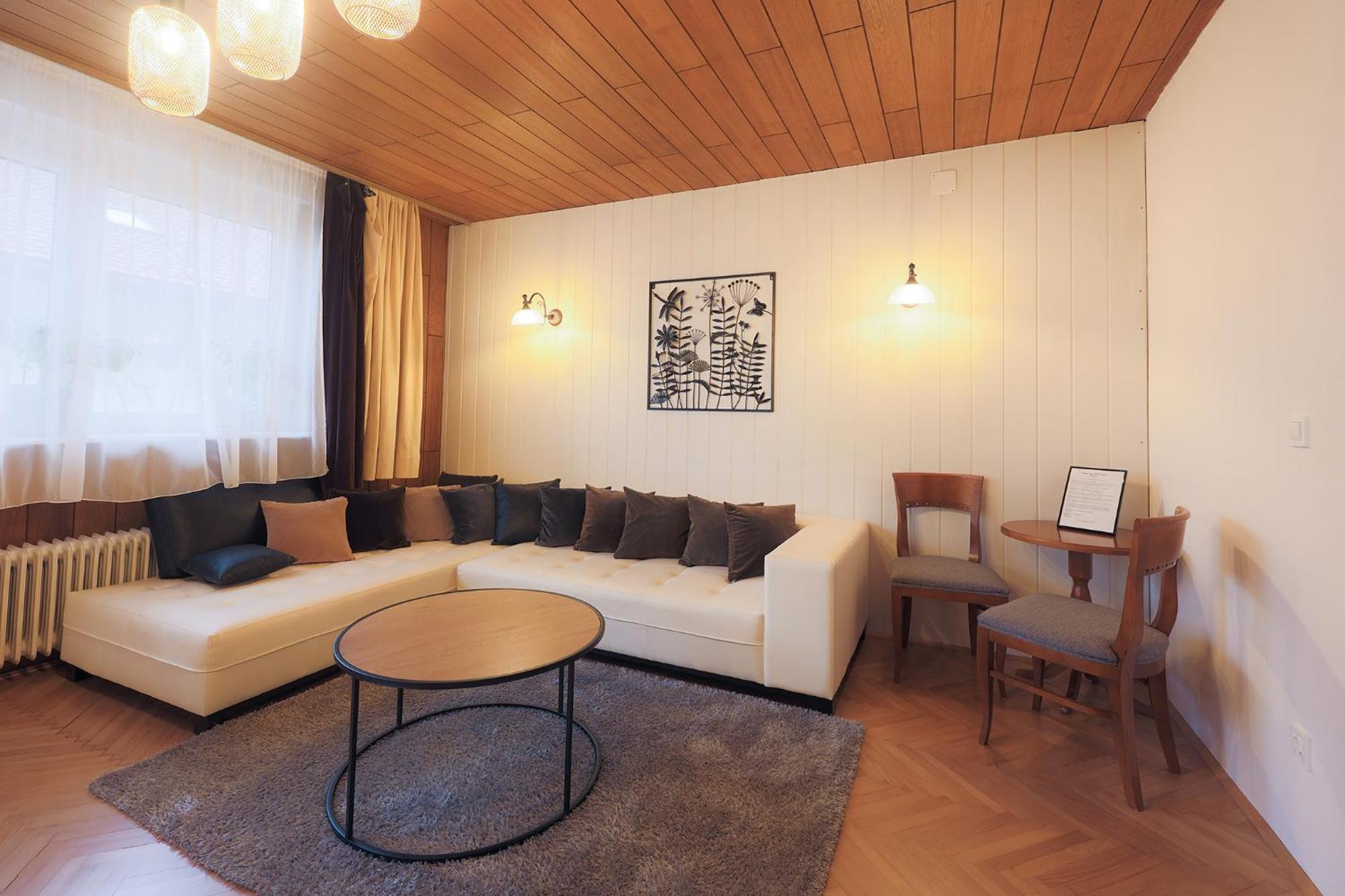 Papas Apartment Lesce  Exteriör bild